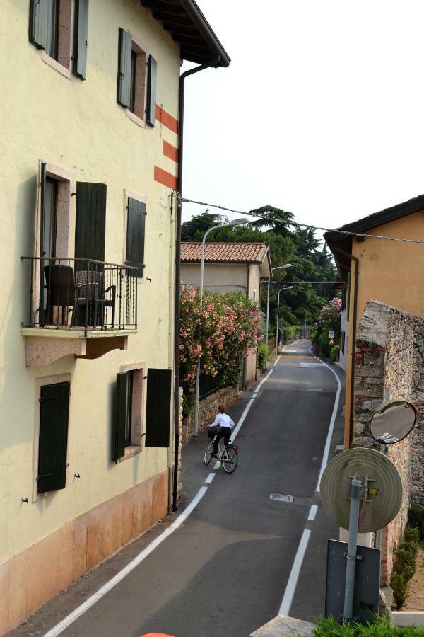 Torri Centro Torri Del Benaco Exterior foto